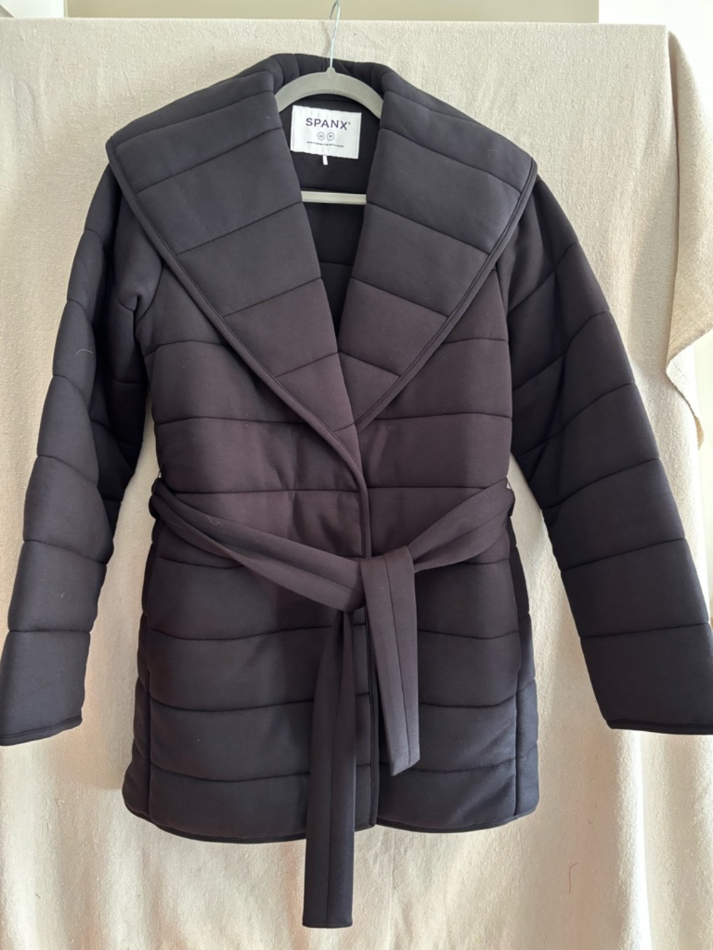 SPANX Black Quilted Belted Shawl-Collar Puffer Coat
